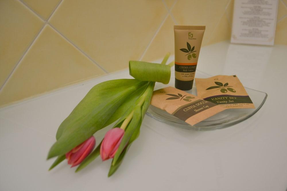 מנרבה דל גארדה Ahg Donna Silvia Wellness Hotel מראה חיצוני תמונה