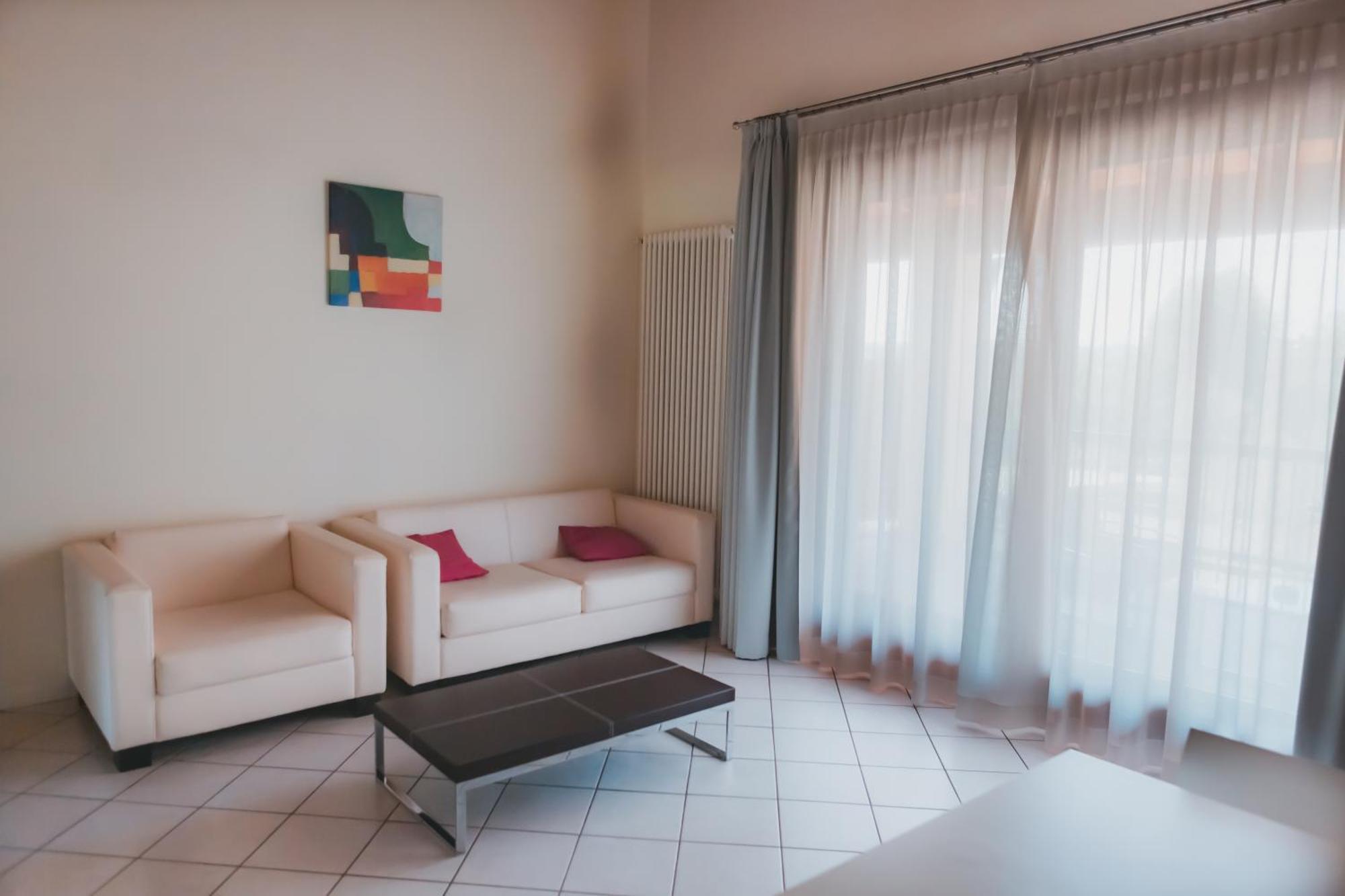 מנרבה דל גארדה Ahg Donna Silvia Wellness Hotel מראה חיצוני תמונה