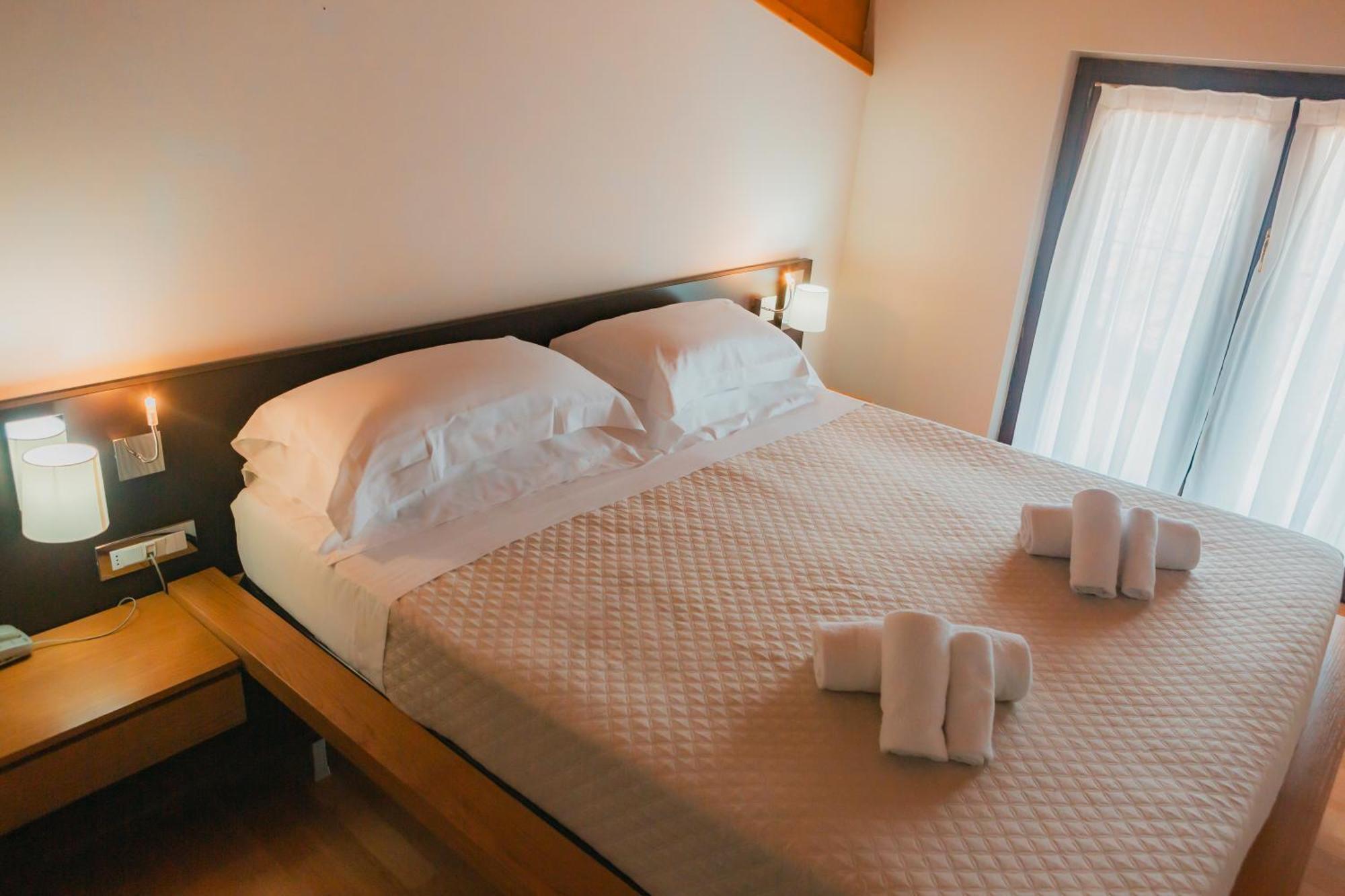 מנרבה דל גארדה Ahg Donna Silvia Wellness Hotel מראה חיצוני תמונה