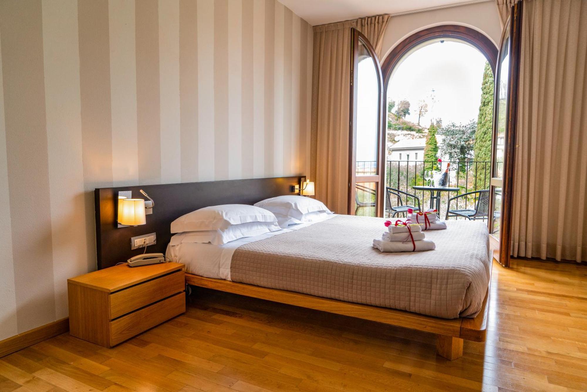 מנרבה דל גארדה Ahg Donna Silvia Wellness Hotel מראה חיצוני תמונה