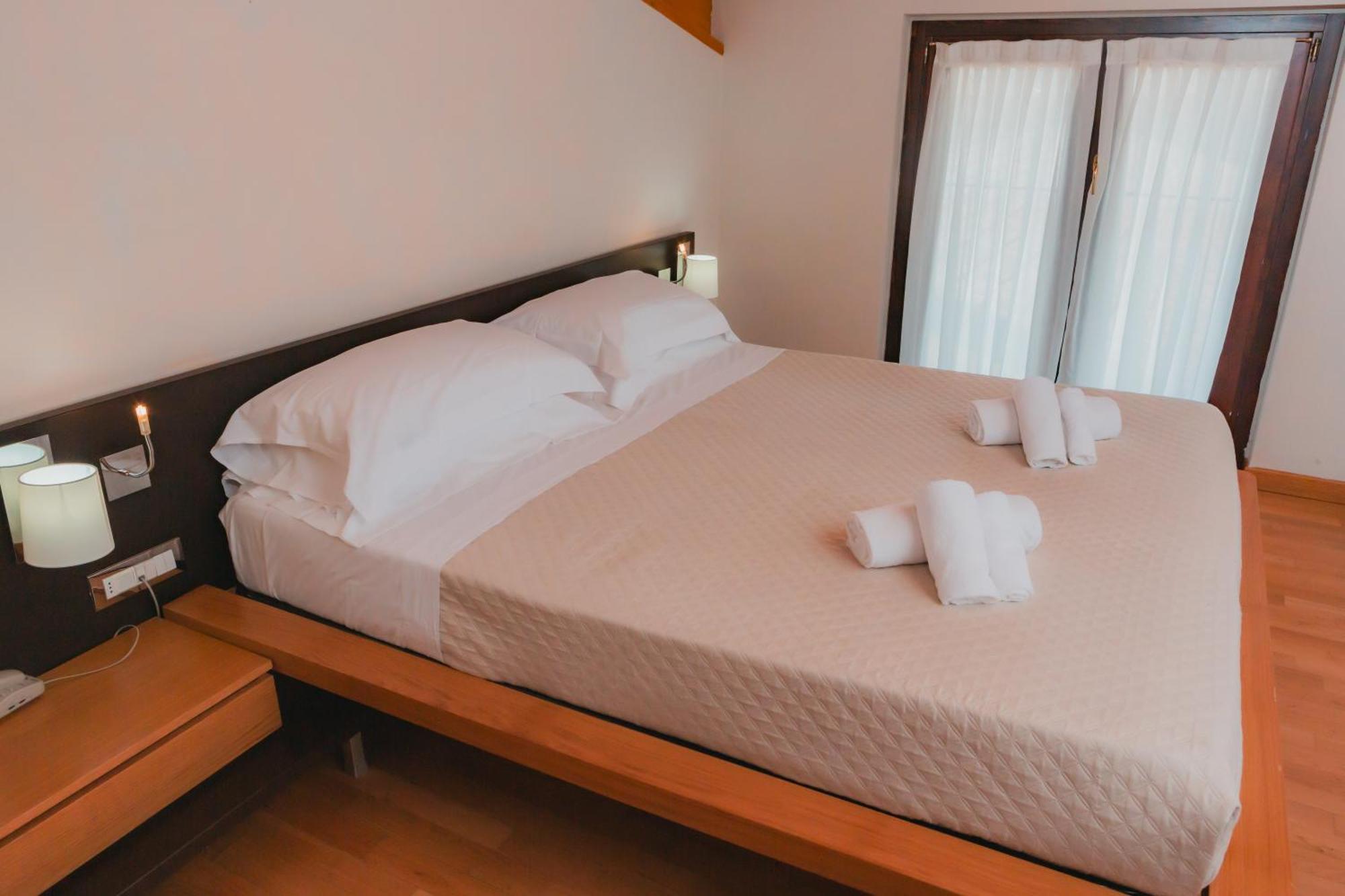 מנרבה דל גארדה Ahg Donna Silvia Wellness Hotel מראה חיצוני תמונה